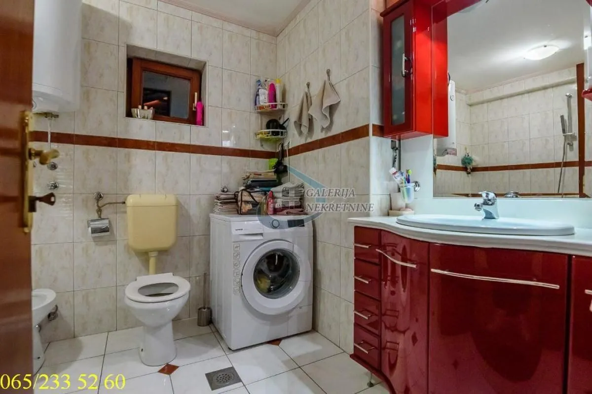 Sale, four bedroom apartment, 104m², Stari Grad, Beograd