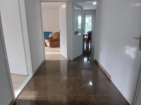 Izdavanje, dvosoban stan, 58m², Vašarište, Jagodina - image 27