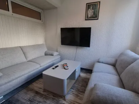 Izdavanje, jednosoban stan, 45m², Centar, Bar - image 4