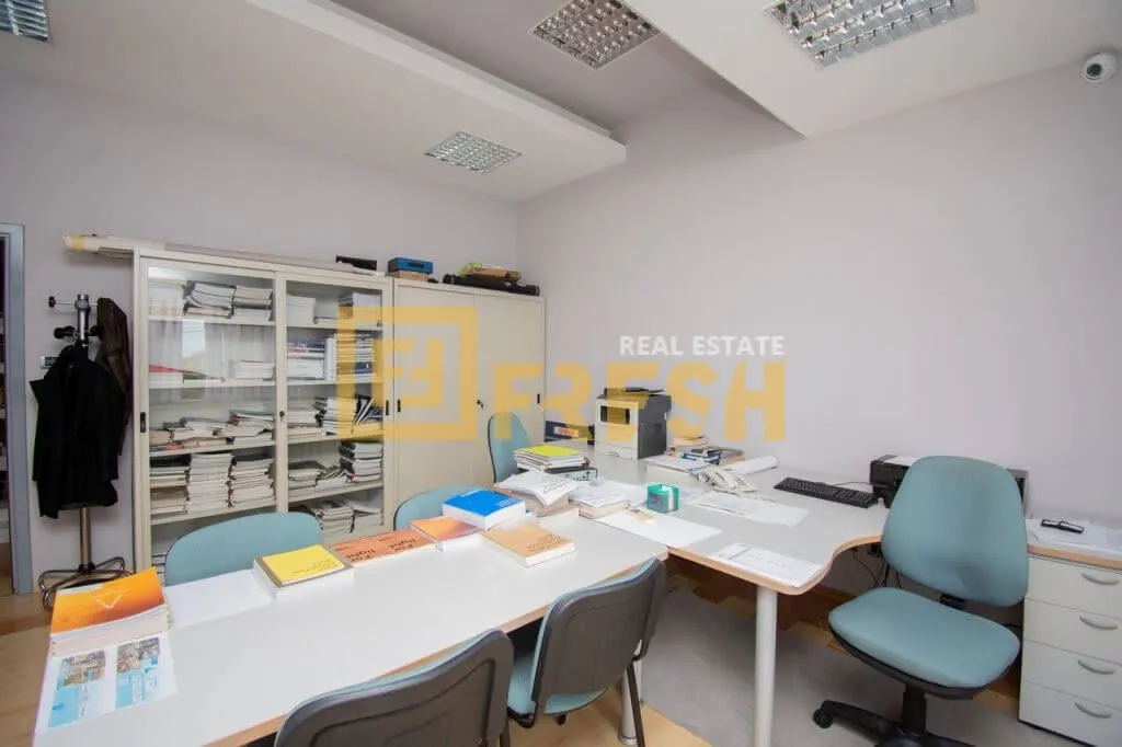 Rent, office space, 250m², Gornja Gorica, Podgorica