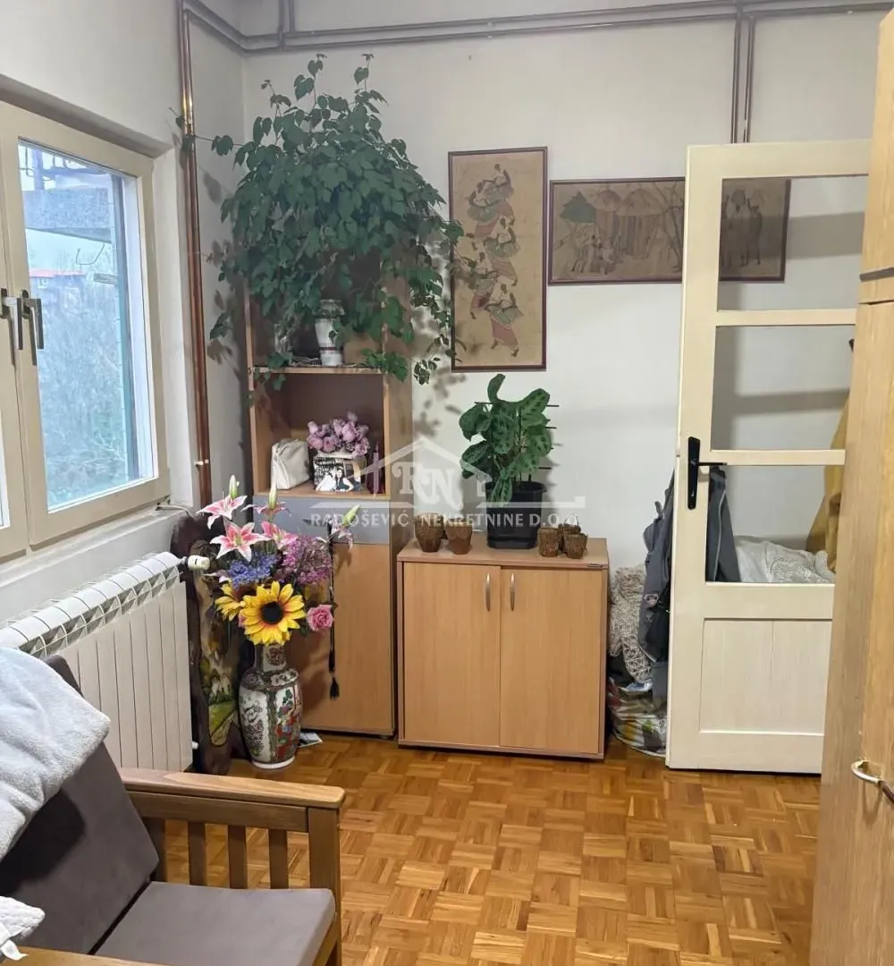 Prodaja, kuća, 215m², Lisović, Barajevo