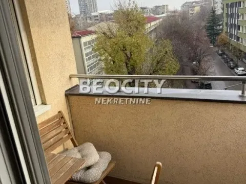 Izdavanje, trosoban stan, 90m², Centar, Novi Sad - image 12