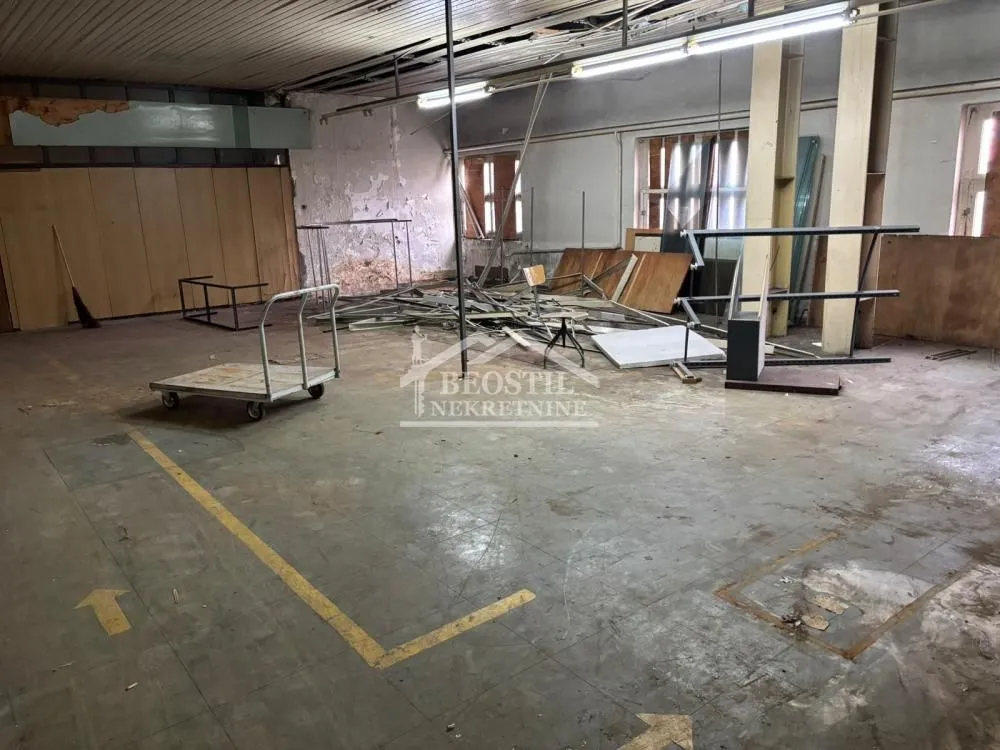 Rent, office space, 600m², Kluz, Zvezdara Sve Podlokacije