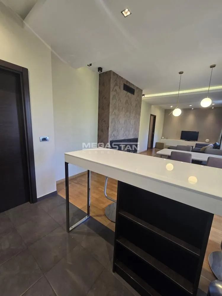 Prodaja, stan, 160m², Vračar Sve Podlokacije, Beograd