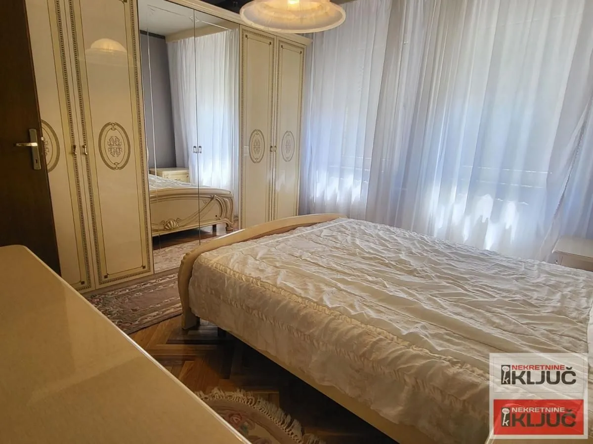 Prodaja, četvorosoban stan, 120m², Novo naselje, Novi Sad