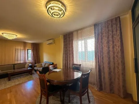 Izdavanje, kuća, 130m², Stari Aerodrom, Podgorica - image 4