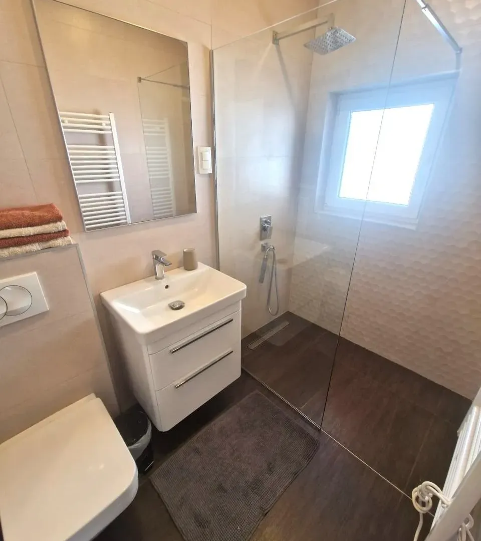 Rent, three bedroom apartment, 88m², Centar, Tivat