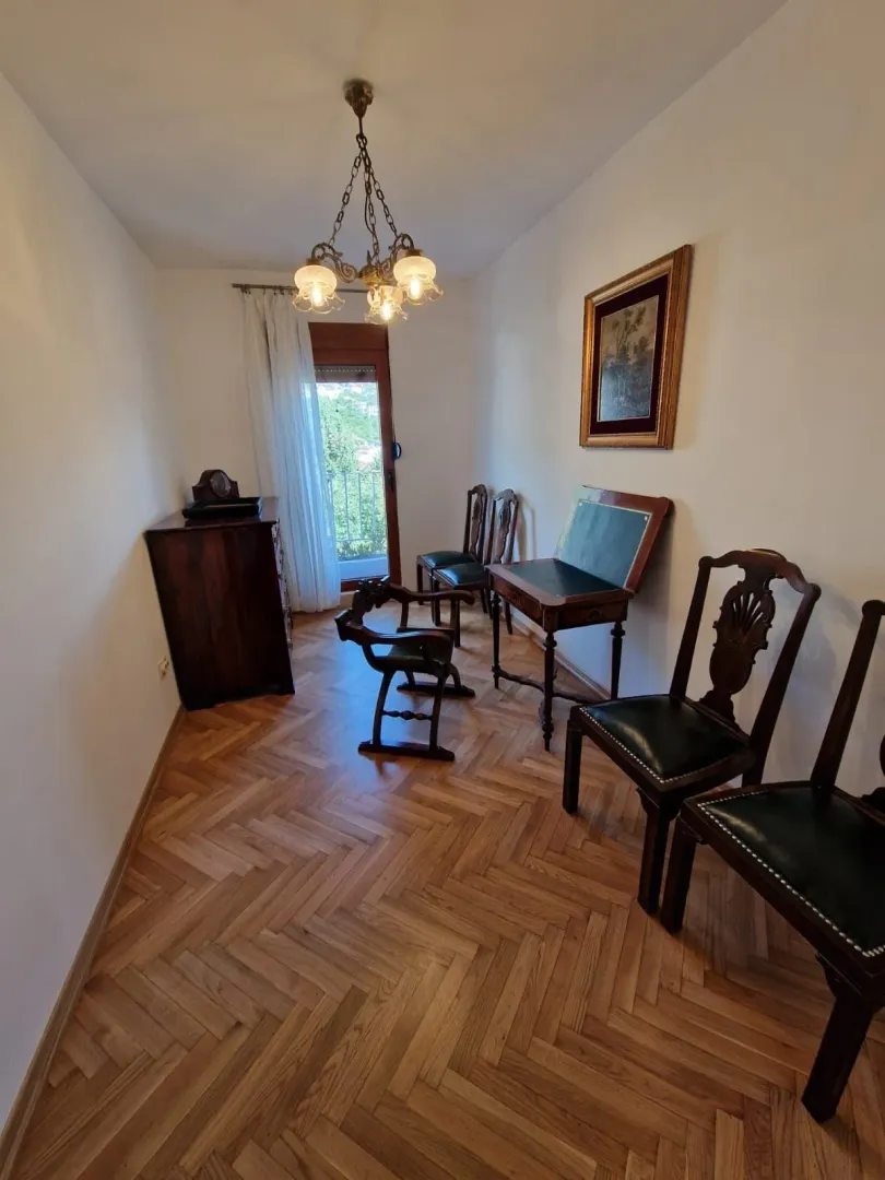Rent, three bedroom apartment, 110m², Centar, Tivat