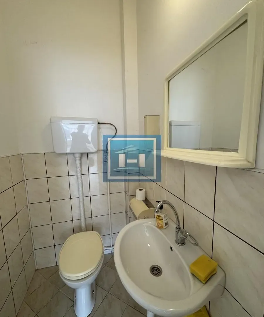 Rent, office space, 35m², Ćuprija, Srbija