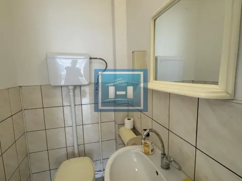 Izdavanje, poslovni prostor, 35m², Ćuprija, Srbija - image 8