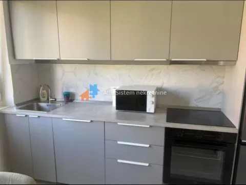 Izdavanje, trosoban stan, 80m², Neimar, Vračar Sve Podlokacije - image 5
