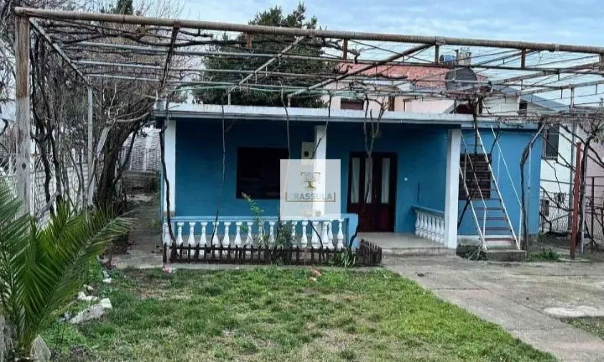 Prodaja, četvorosoban stan, 114m², Bar, Crna Gora