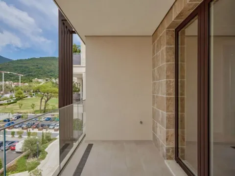 Prodaja, jednosoban stan, 77m², Porto Montenegro, Tivat - image 2
