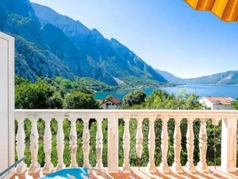 Sale, two bedroom apartment, 53m², Orahovac, Kotor