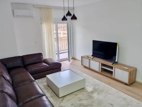 Izdavanje, dvosoban stan, 79m², Momišići, Podgorica - image 3