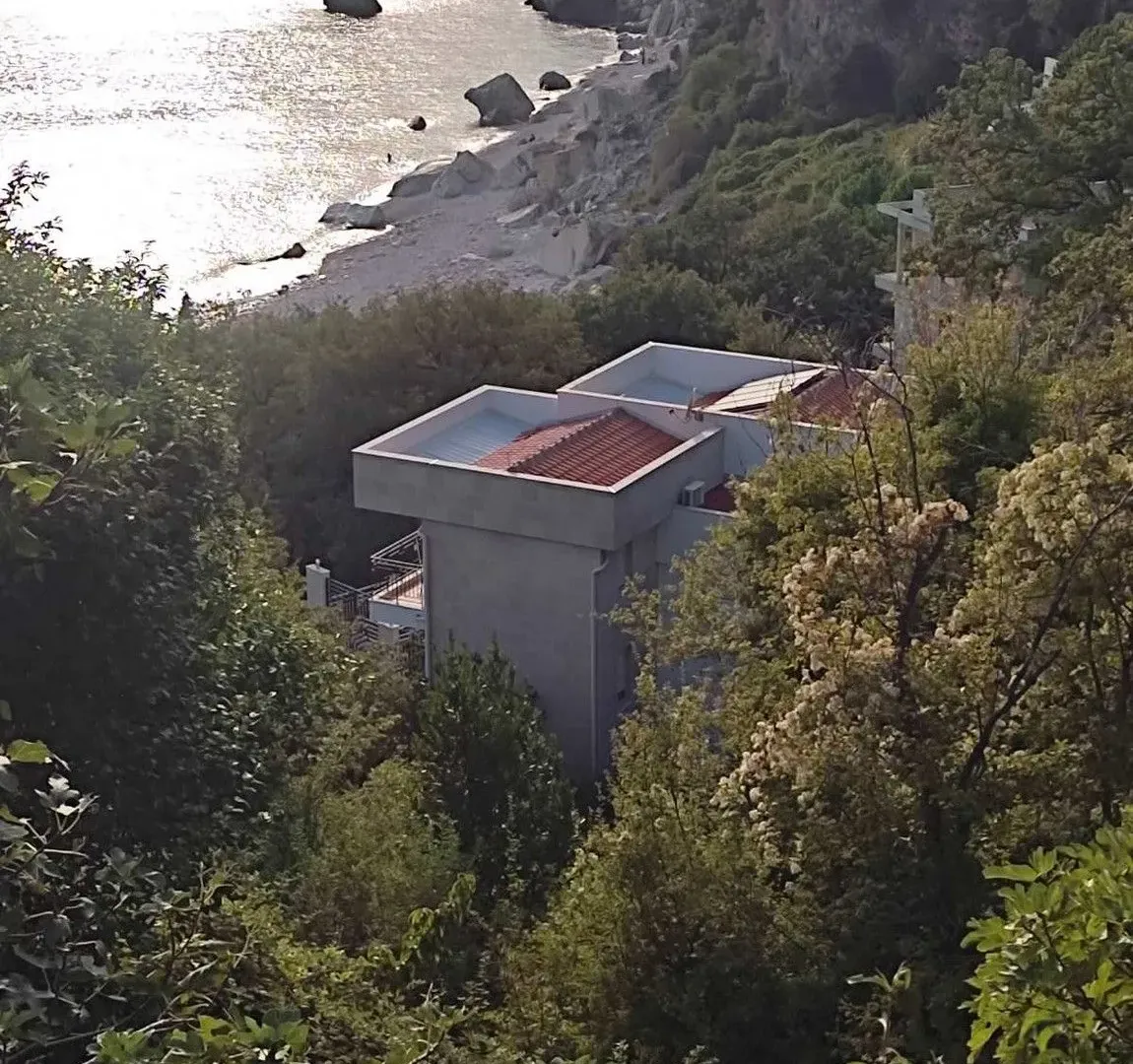Sale, house, 400m², Perazića do, Budva