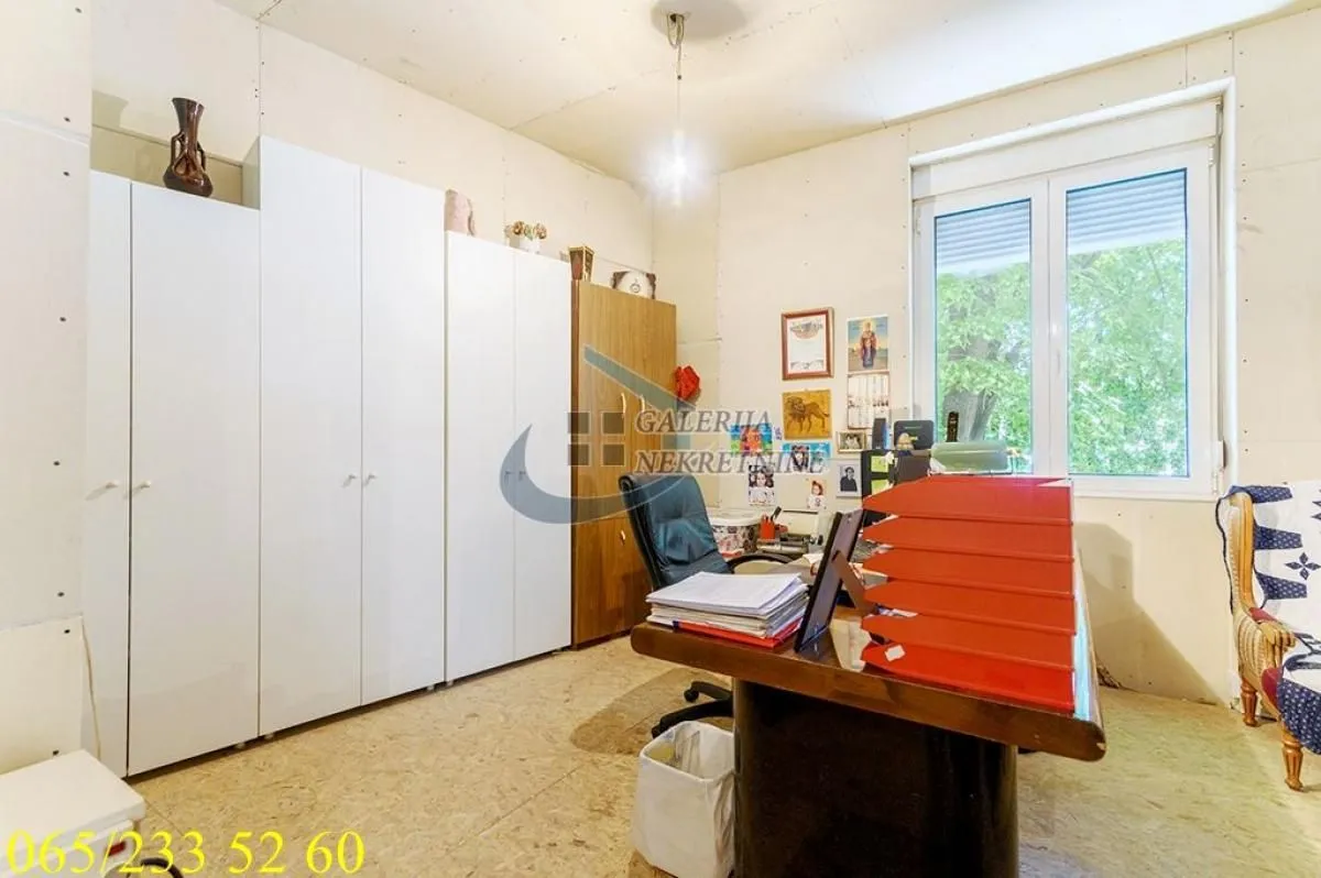 Sale, two bedroom apartment, 86m², Kalenić Pijaca, Vračar Sve Podlokacije