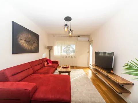 Izdavanje, jednosoban stan, 49m², Central Point, Podgorica - image 3