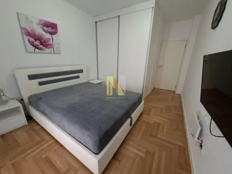 Izdavanje, dvosoban stan, 49m², Centar, Novi Sad - image 7