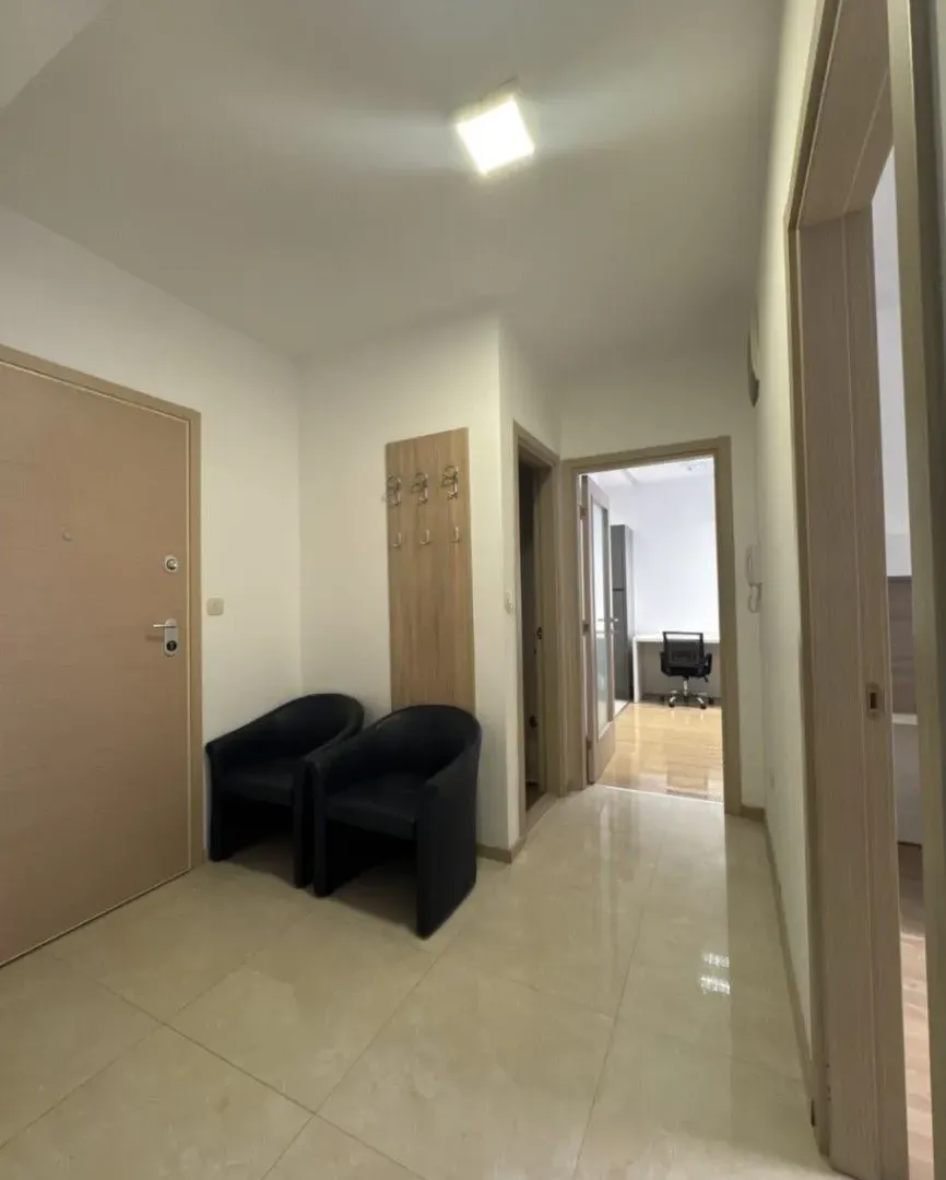 Rent, office space, 75m², City Kvart, Podgorica