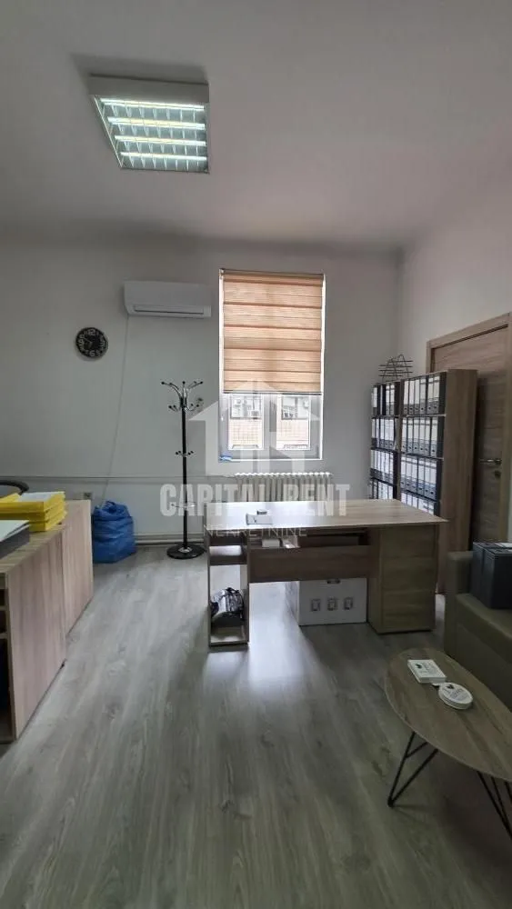 Rent, office space, 20m², Senjak, Beograd