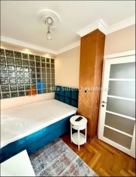 Rent, two bedroom apartment, 50m², Južni Bulevar, Vračar Sve Podlokacije - image 4