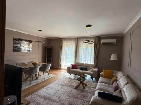 Izdavanje, dvosoban stan, 74m², Blok 9, Podgorica - image 4