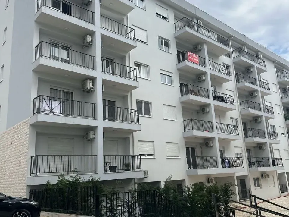 Izdavanje, jednosoban stan, 47m², Centar, Budva