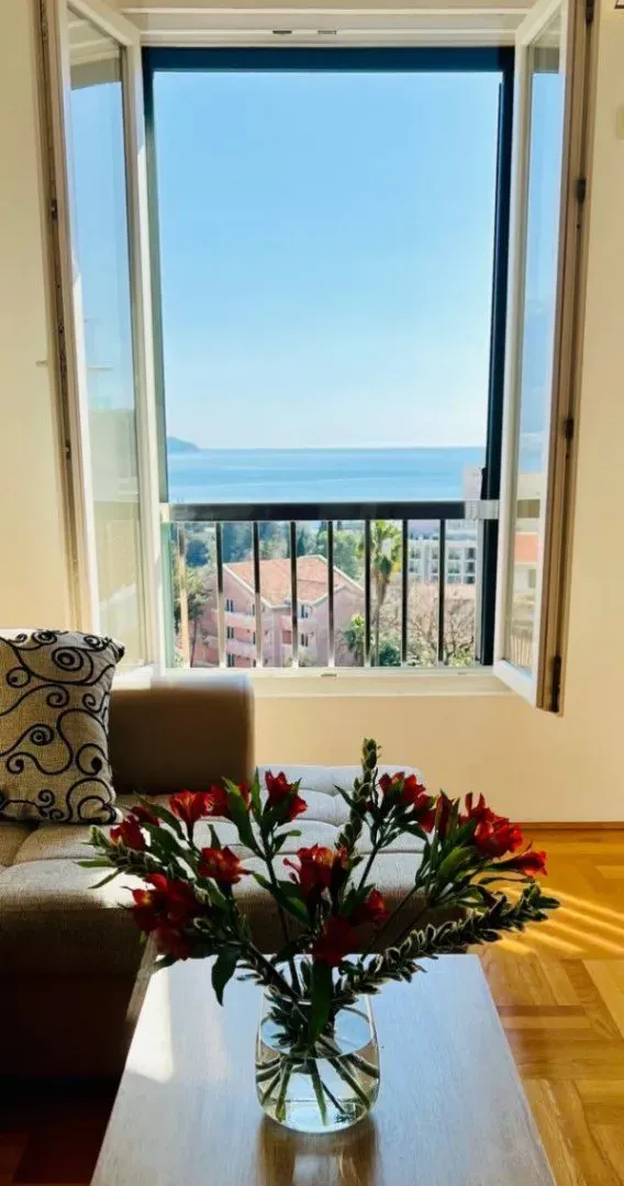 Sale, two bedroom apartment, 69m², Bečići, Budva