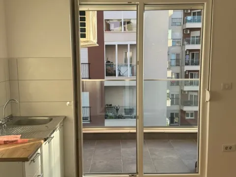 Rent, two bedroom apartment, 60m², Stari Aerodrom, Podgorica - image 2