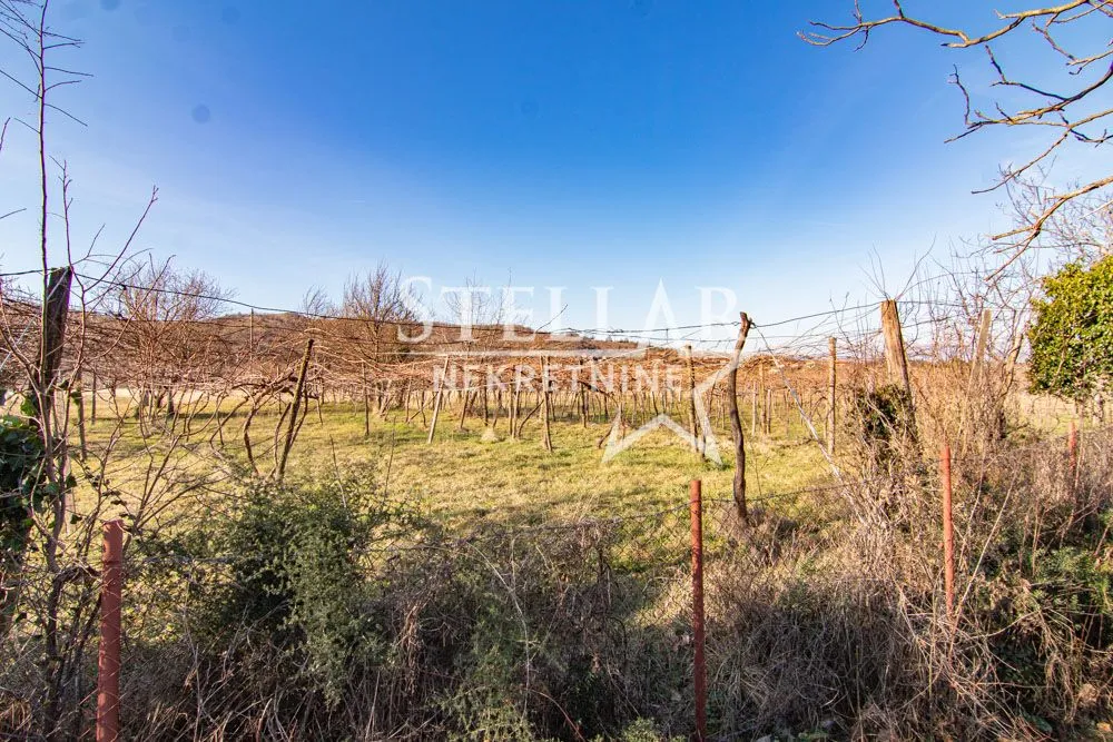 Izdavanje, kuća, 73m², Kuči, Podgorica