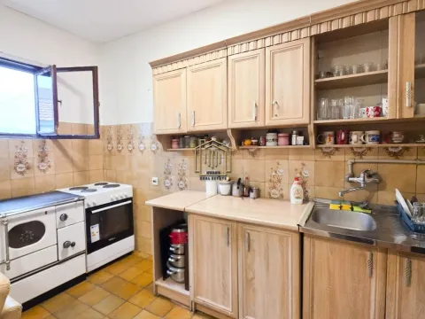 Prodaja, kuća, 83m², Rogami, Podgorica - image 4