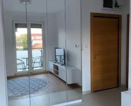 Izdavanje, jednosoban stan, 38m², Sajmište, Novi Sad - image 4