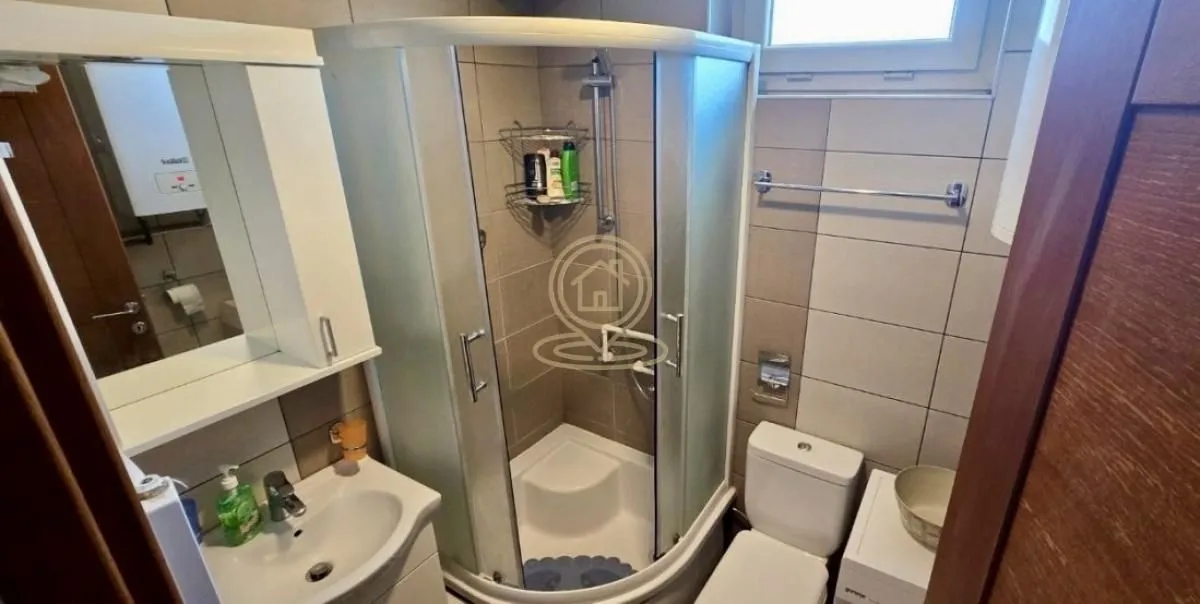 Prodaja, dvosoban stan, 62m², Centar, Vrnjačka Banja