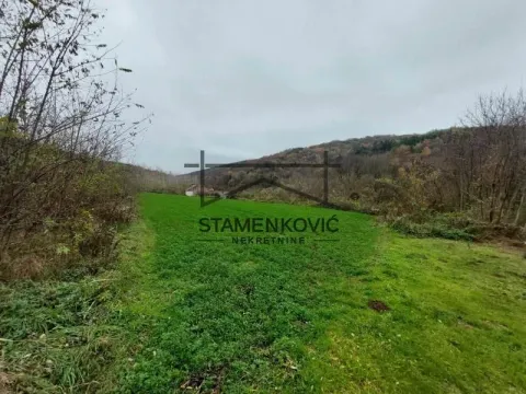 Zemljište in Banoštor