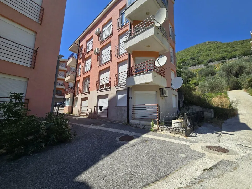 Prodaja, jednosoban stan, 35m², Petrovac, Budva