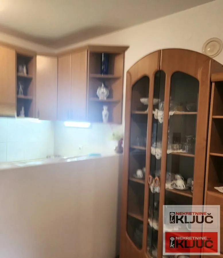 Izdavanje, dvosoban stan, 54m², Grbavica, Novi Sad Sve Podlokacije