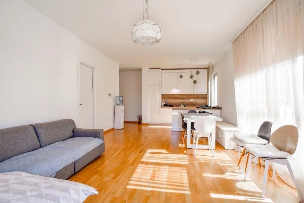 Prodaja, trosoban stan, 94m², Bečići, Budva