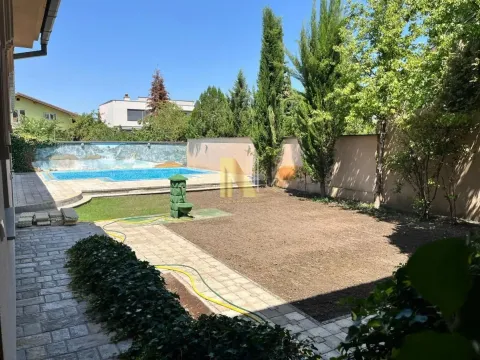 Izdavanje, kuća, 450m², Bulevar Evrope, Novi Sad Sve Podlokacije - image 23