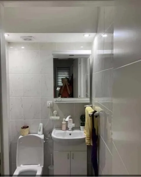 Izdavanje, četvorosoban stan, 100m², Vračar Sve Podlokacije, Beograd