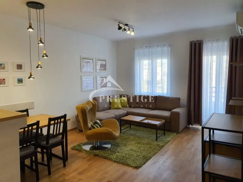 Izdavanje, jednosoban stan, 51m², City Kvart, Podgorica