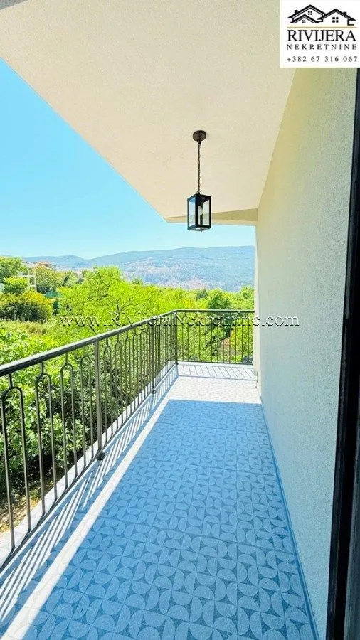 Prodaja, trosoban stan, 117m², Herceg Novi, Crna Gora