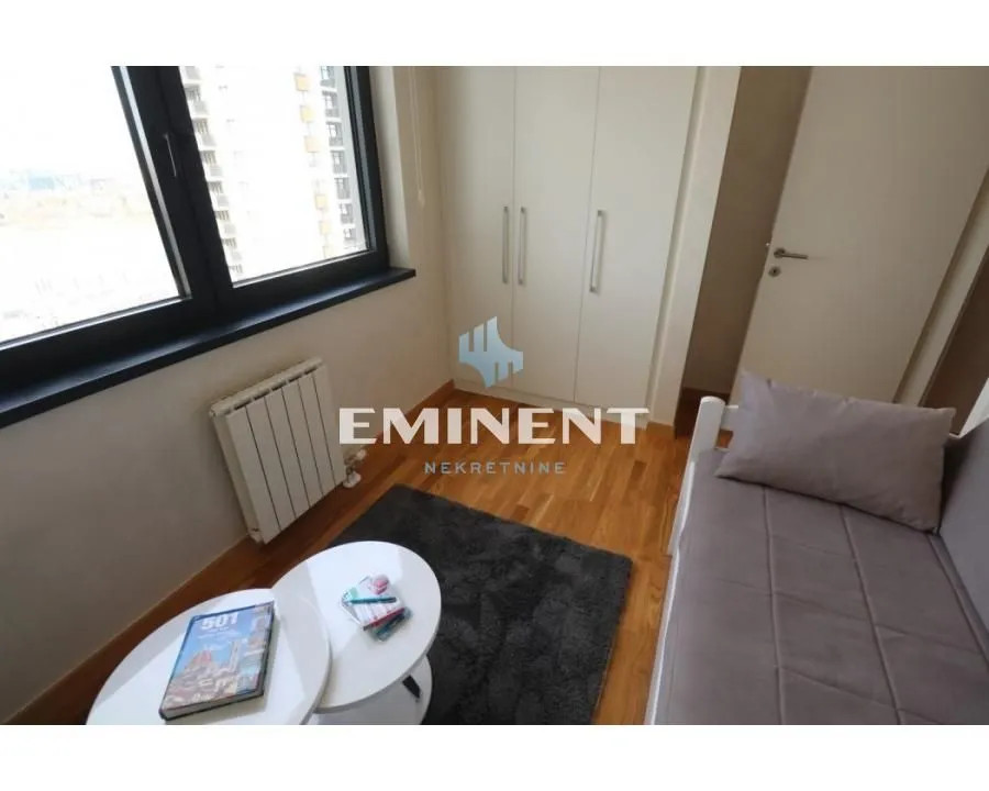 Rent, four bedroom apartment, 91m², Savski Venac, Beograd