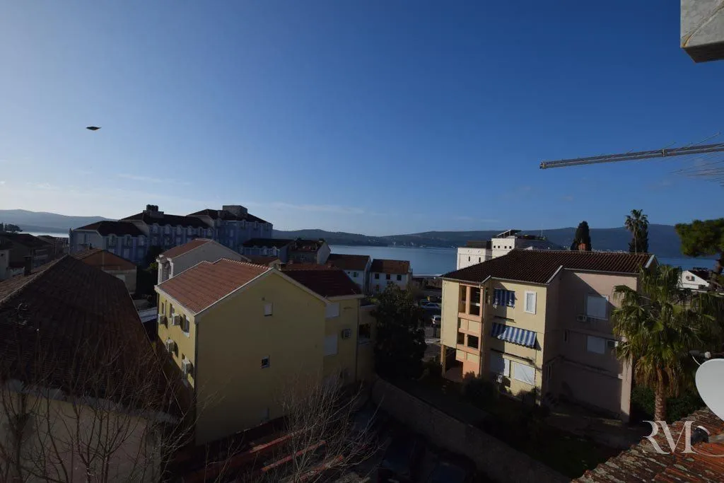 Rent, three bedroom apartment, 88m², Centar, Tivat