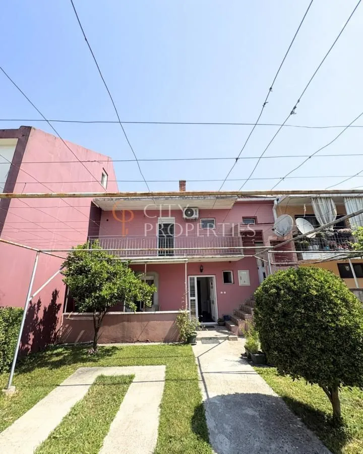 Prodaja, kuća, 178m², Stari Aerodrom, Podgorica