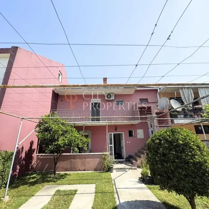 Prodaja, kuća, 178m², Stari Aerodrom, Podgorica