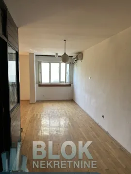 Prodaja, dvosoban stan, 80m², Blok 5, Podgorica - image 3