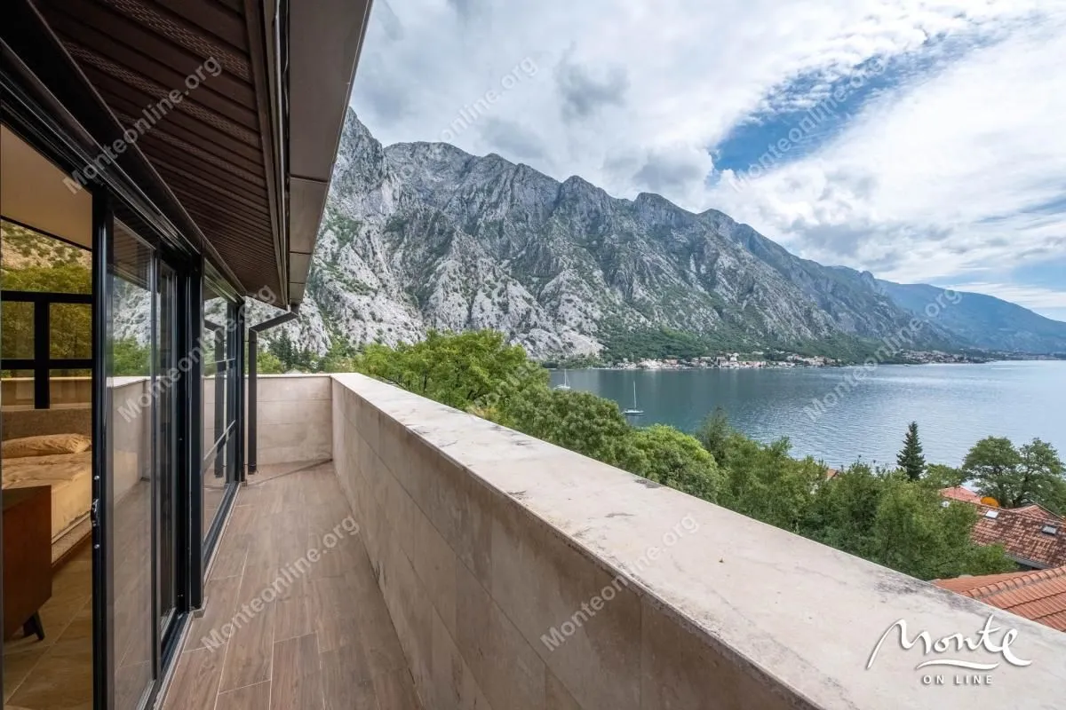 Prodaja, kuća, 428m², Orahovac, Kotor