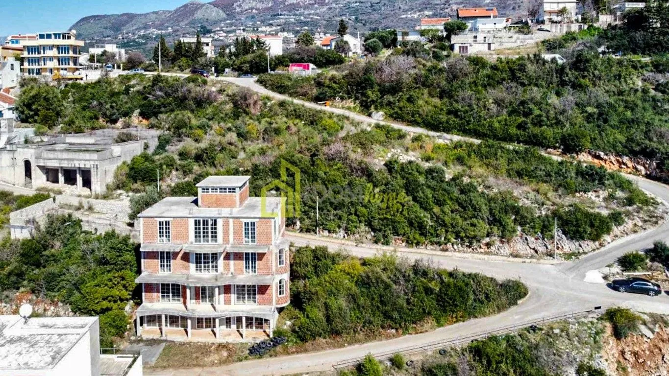 Prodaja, poslovni prostor, 480m², Dobre Vode, Bar