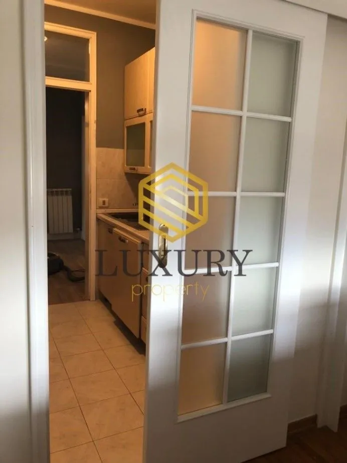 Izdavanje, trosoban stan, 125m², Gorica C, Podgorica